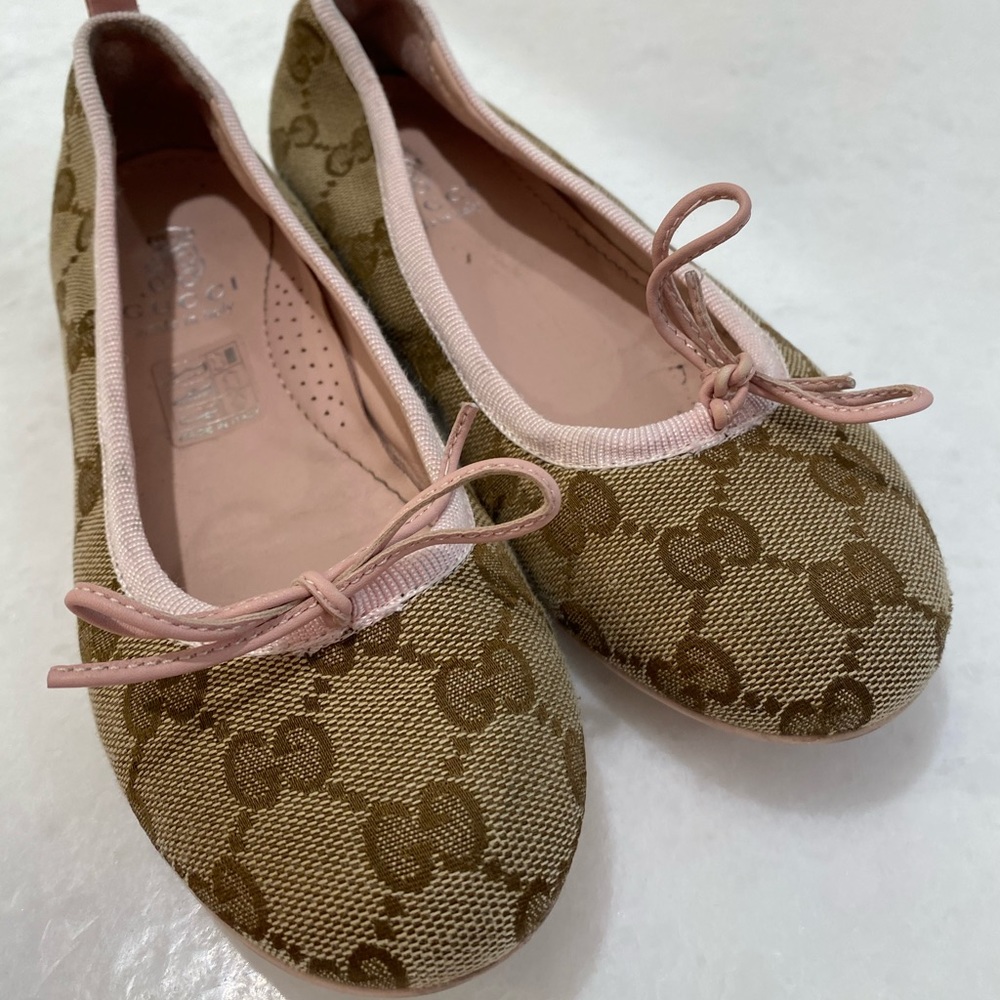 Girls Gucci pink flats